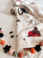Load image into Gallery viewer, AMUCK, AMUCK, AMUCK • sherpa throw blanket