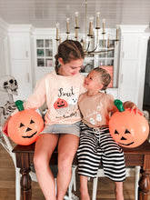 Load image into Gallery viewer, SWEET N SPOOKY Cupcakes• women + kids tee (peach)