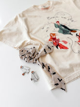 Load image into Gallery viewer, COME, WE FLY • women’s heavyweight boxy tee