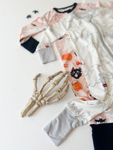 Load image into Gallery viewer, TRICK OR TREAT MUMMIES • baby zipper pjs (one-piece)