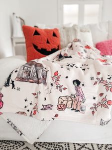 HOCUS POCUS • sherpa throw blanket