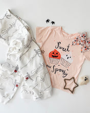 Load image into Gallery viewer, SWEET N SPOOKY Cupcakes• women + kids tee (peach)