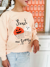 Load image into Gallery viewer, SWEET N SPOOKY Cupcakes• women + kids tee (peach)