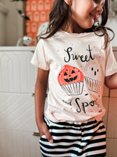 Load image into Gallery viewer, SWEET N SPOOKY Cupcakes• women + kids tee (peach)