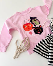 Load image into Gallery viewer, Vintage Halloween Friends • kids pullover (lilac)