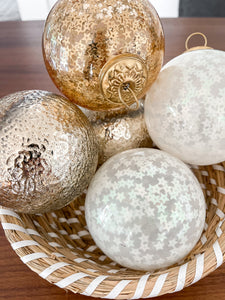 STAR sparkle ornament (white or gold)