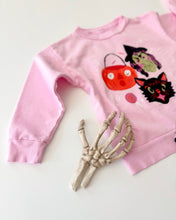 Load image into Gallery viewer, Vintage Halloween Friends • kids pullover (lilac)