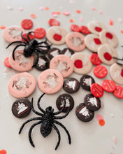 Load image into Gallery viewer, TAYLOWEEN • 4 button set