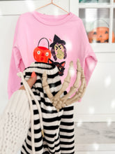 Load image into Gallery viewer, Vintage Halloween Friends • women&#39;s pullover (pink)