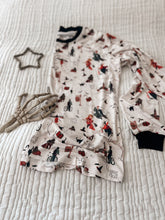 Load image into Gallery viewer, PUT A SPELL ON YOU • women&#39;s jogger style pjs