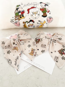 VINTAGE CHRISTMAS MOUSE + FRIENDS • bow