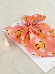 HAPPY DAISY • bow